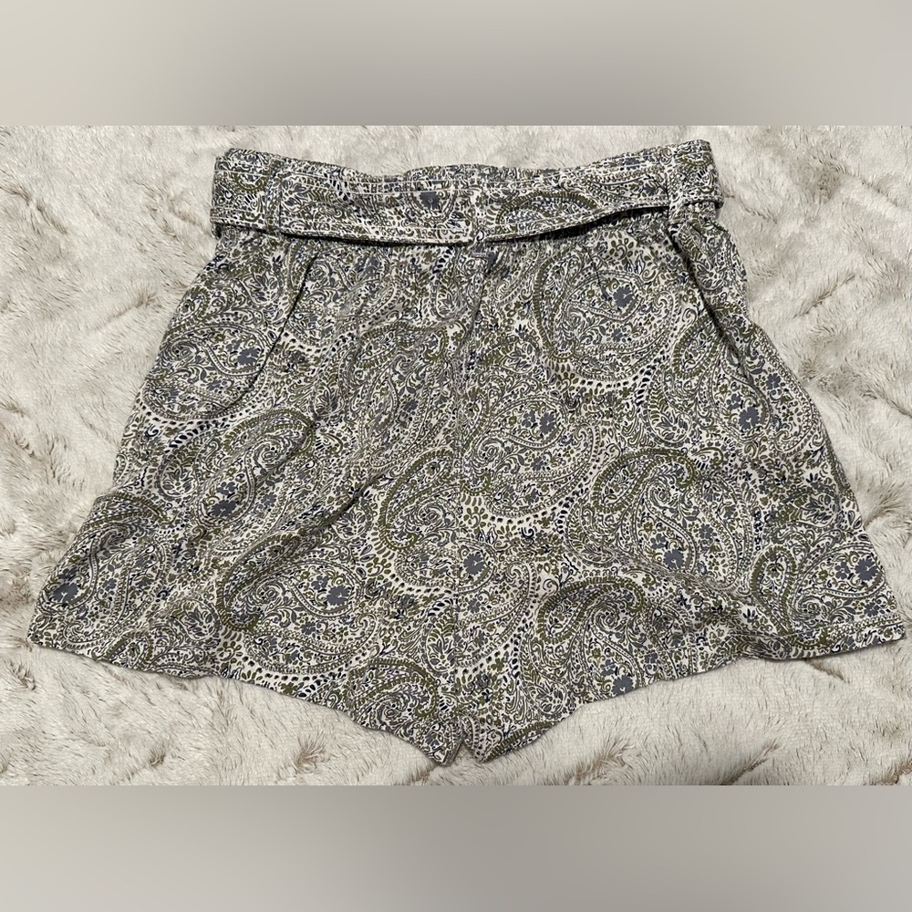 Cynthia Rowley Bohemian Floral Paisley Shorts with Brown Belt - Picture 5 of 9